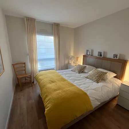 T2 Au Calme Avec Balcon Et Parking Prive * Аркашон