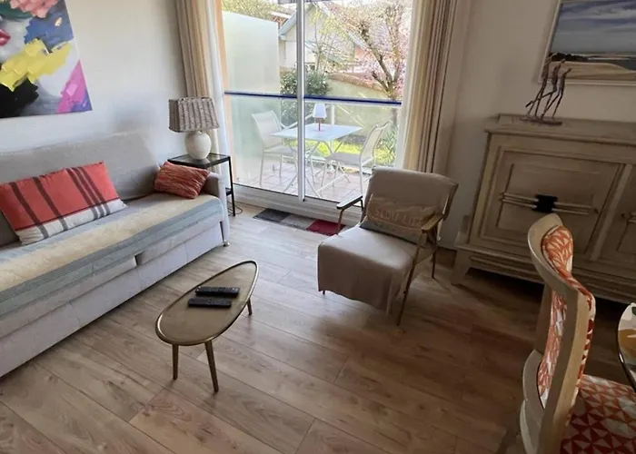 Appartement T2 Au Calme Avec Balcon Et Parking Prive