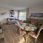 Apartmán T2 Au Calme Avec Balcon Et Parking Prive Arcachon