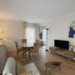 Διαμέρισμα T2 Au Calme Avec Balcon Et Parking Prive *