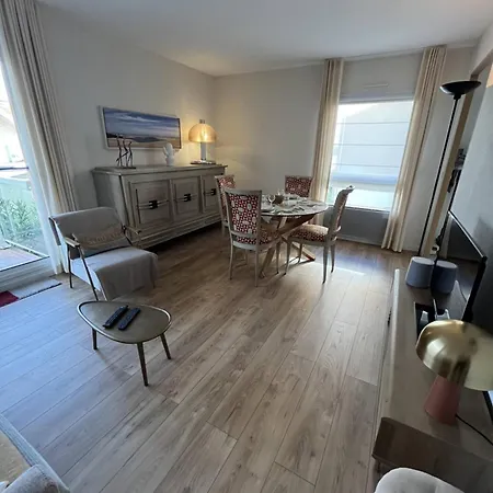 T2 Au Calme Avec Balcon Et Parking Prive Arcachon