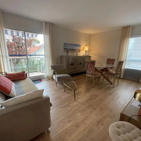 T2 Au Calme Avec Balcon Et Parking Prive Apartmán