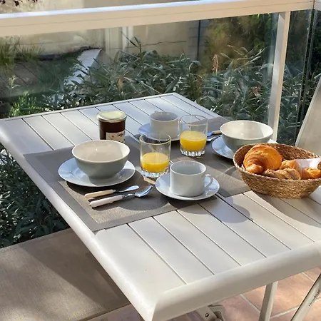 T2 Au Calme Avec Balcon Et Parking Prive Διαμέρισμα