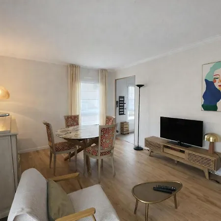 Apartmán T2 Au Calme Avec Balcon Et Parking Prive *